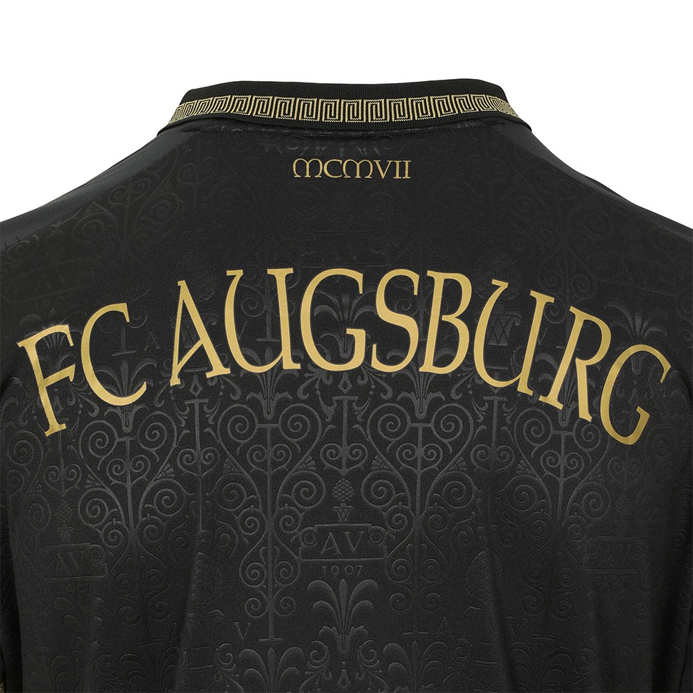 Römertrikot 5.jpeg