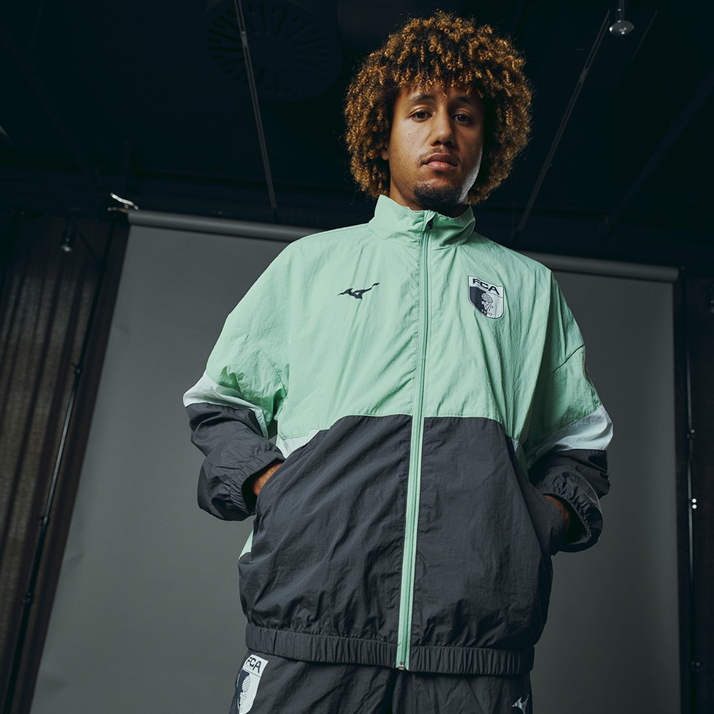 tracksuit1.jpg