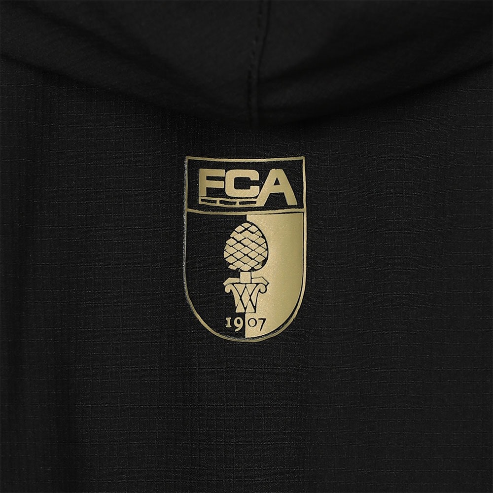Römer Tracksuit 4.jpeg