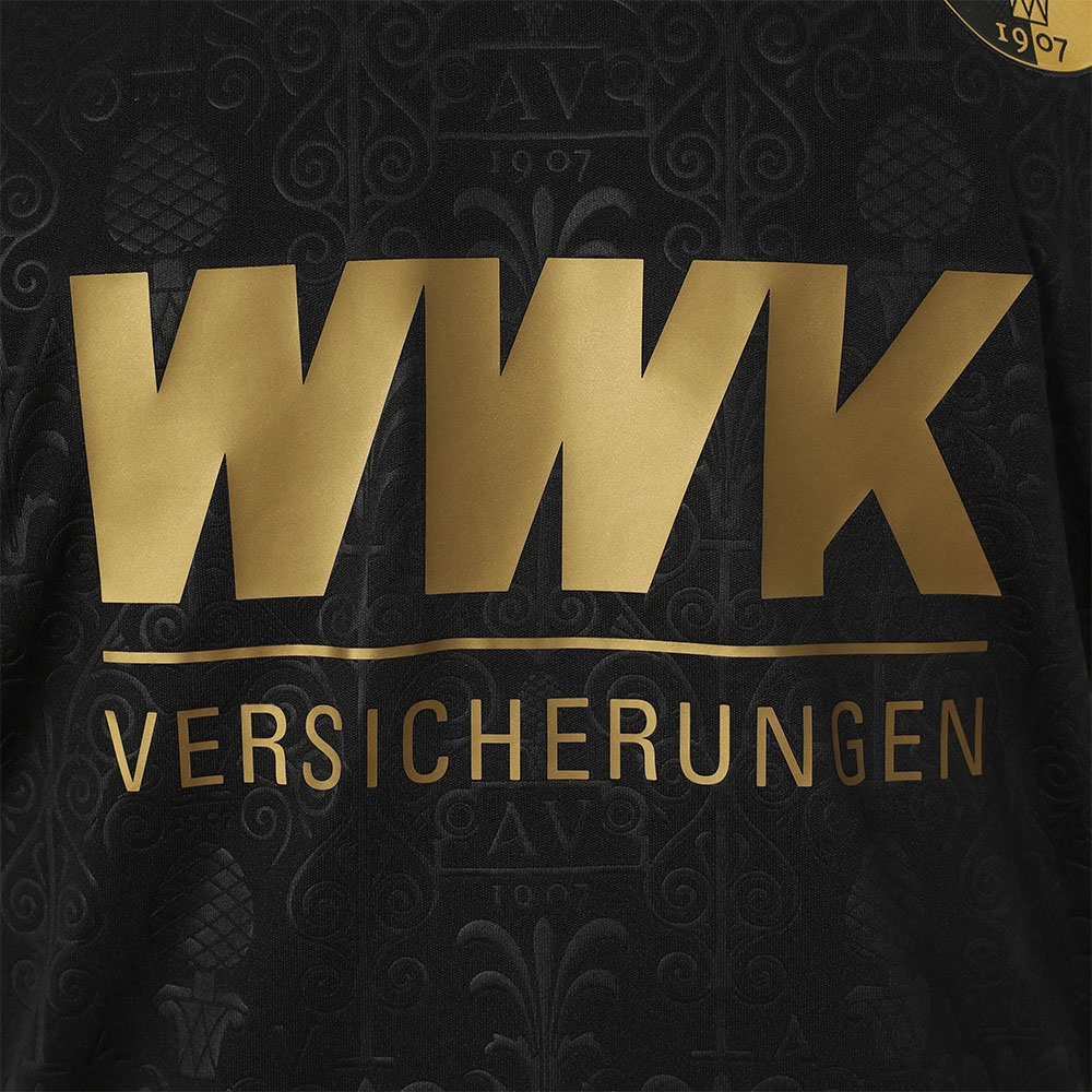 Römertrikot 7.jpeg