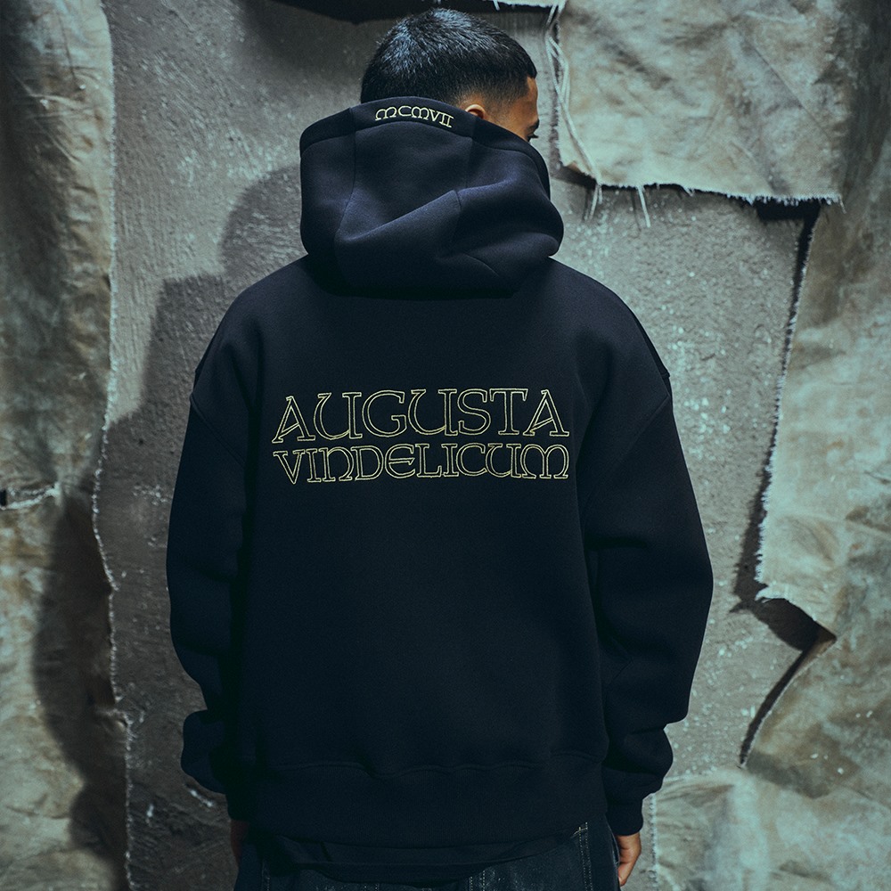 Hoodie_AV_2.jpg