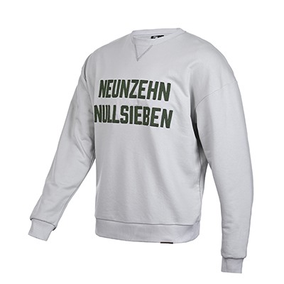 FCA Sweatshirt in grau mit einem olivgrünen Neunzehn Nullsieben Schriftzug auf der Brust 