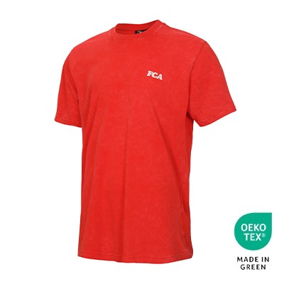 rotes Shirt mit FCA Aufdruck
