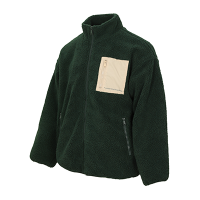 Vorderansicht des FCA-Teddy Jacke mit Tasche auf der Linke Brust