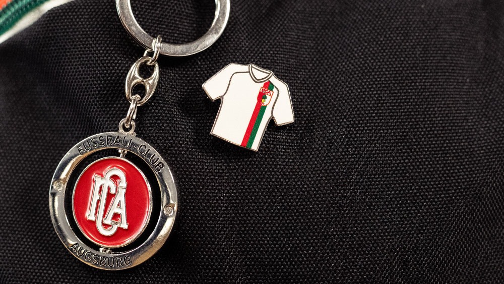 Anhänger & Pins